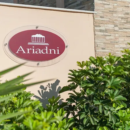 Ariadni Villa *